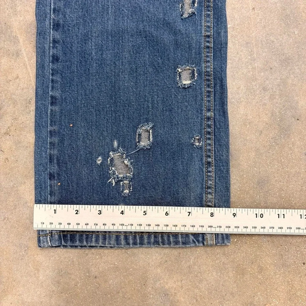 2009 Levi's 559 Relaxed Straight Distressed Jeans, Size 32x32